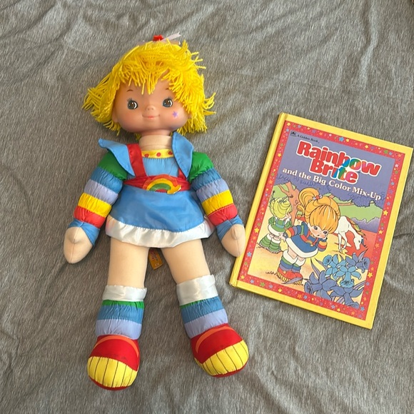 Rainbow Brite Other - 1980’s Rainbow Brite Doll and book